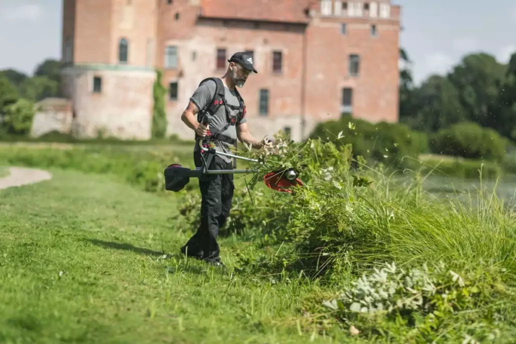 82TBX20 Débroussailleuse Professionnelle La Plus Puissante